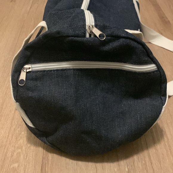 Private Party Meet Me At The Barre Blue Denim Gym Workout Bag Travel Duffle - Picture 3 of 3